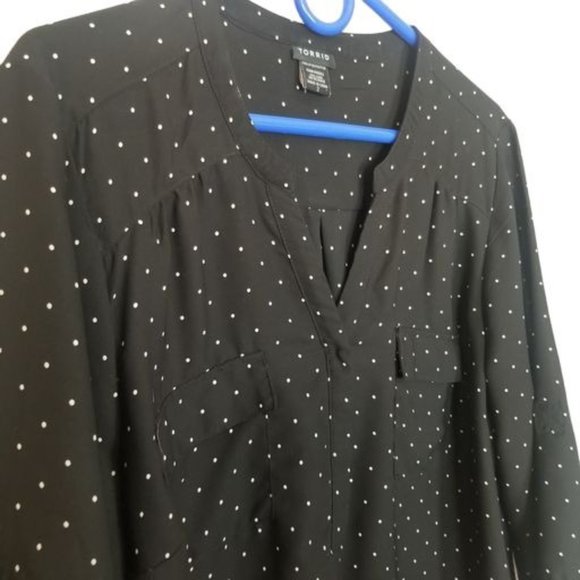 Torrid Womens 2X Black Polka Dots Harper Georgette - Picture 6 of 10